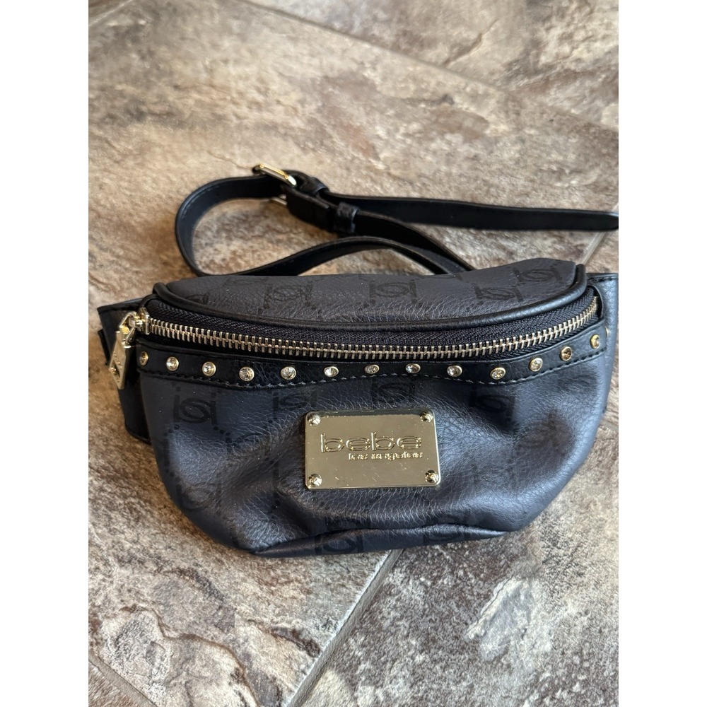 BEBE Women's Alexis Fanny Belt Bag Fanny Pack Faux Leather Black‎ Adjustable EUC